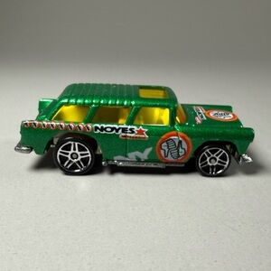 Hot Wheels 1969 Chevy Nomad Metallic Green Wagon Die-cast 1:64